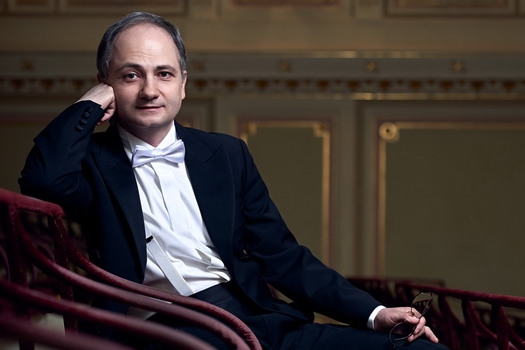 Денис Лотоев