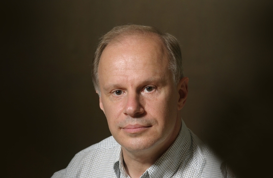 Авангард Леонтьев