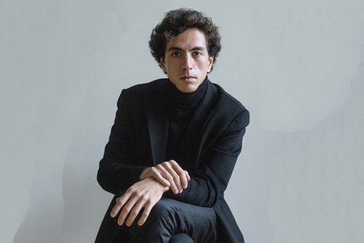 Константин Емельянов