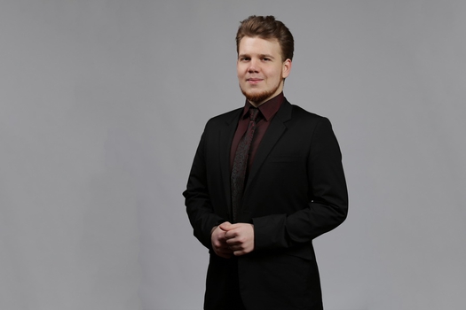 Артём Попов