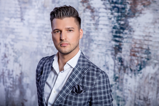 Юрий Махров